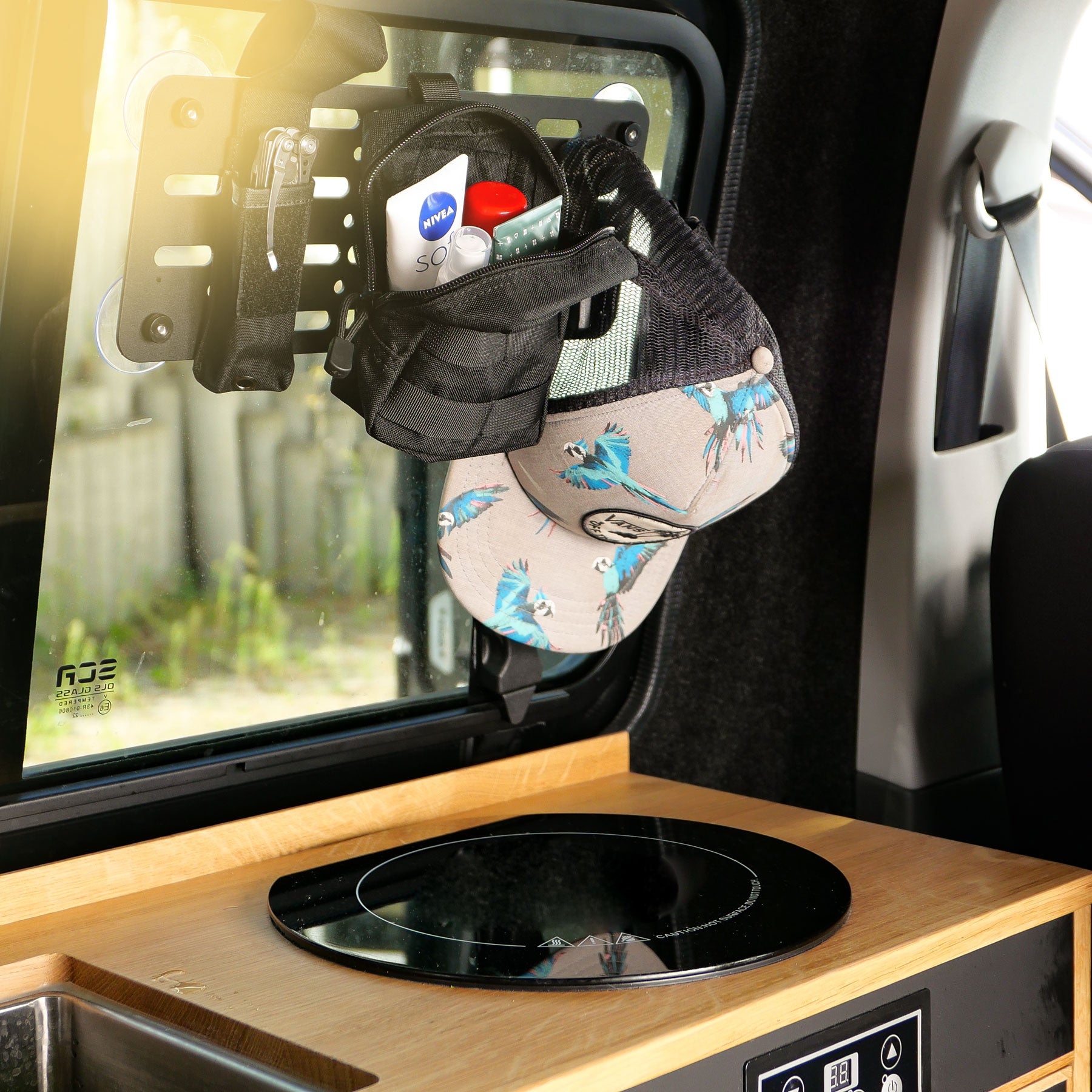 Stuff-Board XS – das universelle, klapperfreie Molle-Stauraumsystem für VW Bus & Campervan