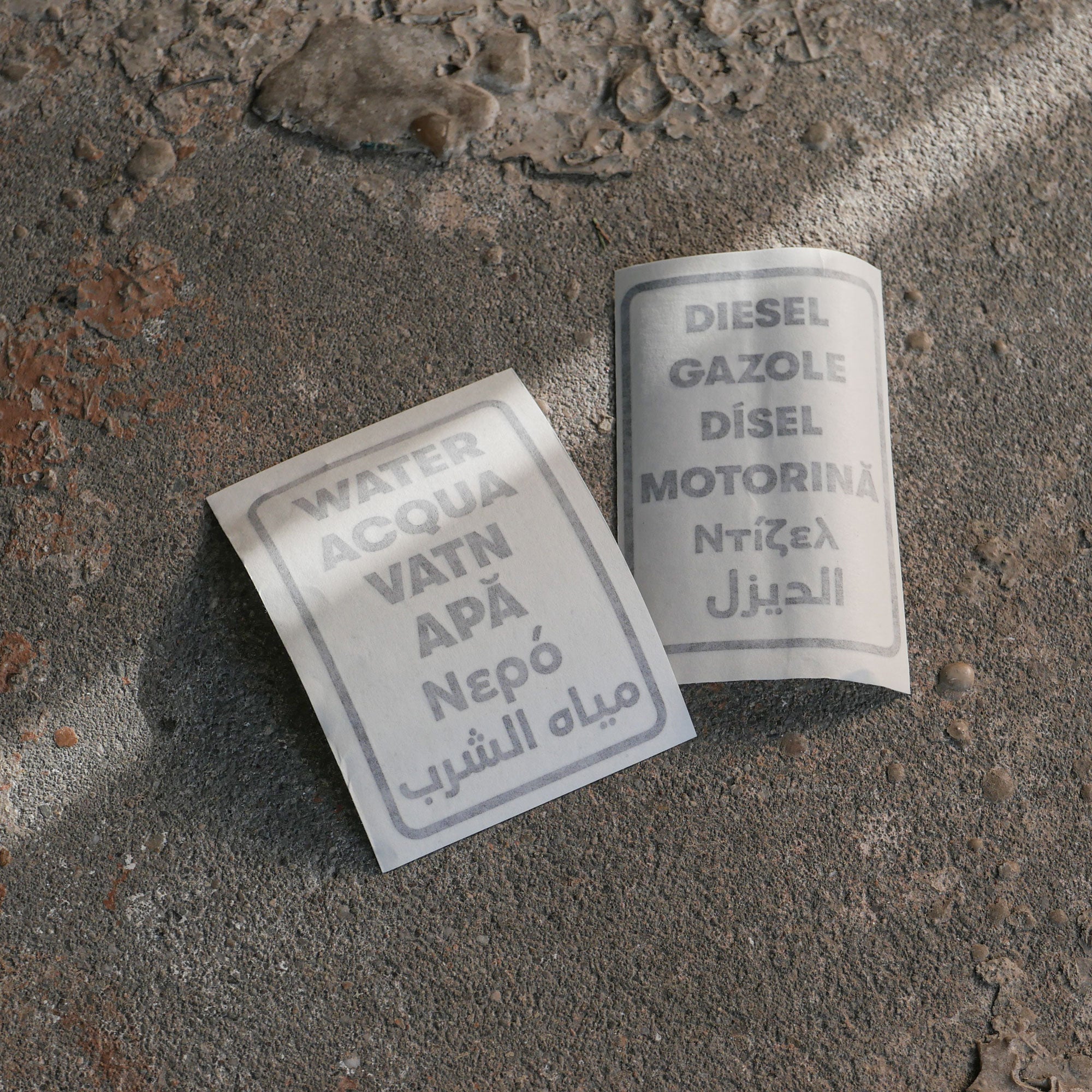 Offroad Sticker "Wasser & Diesel" (6-sprachig)