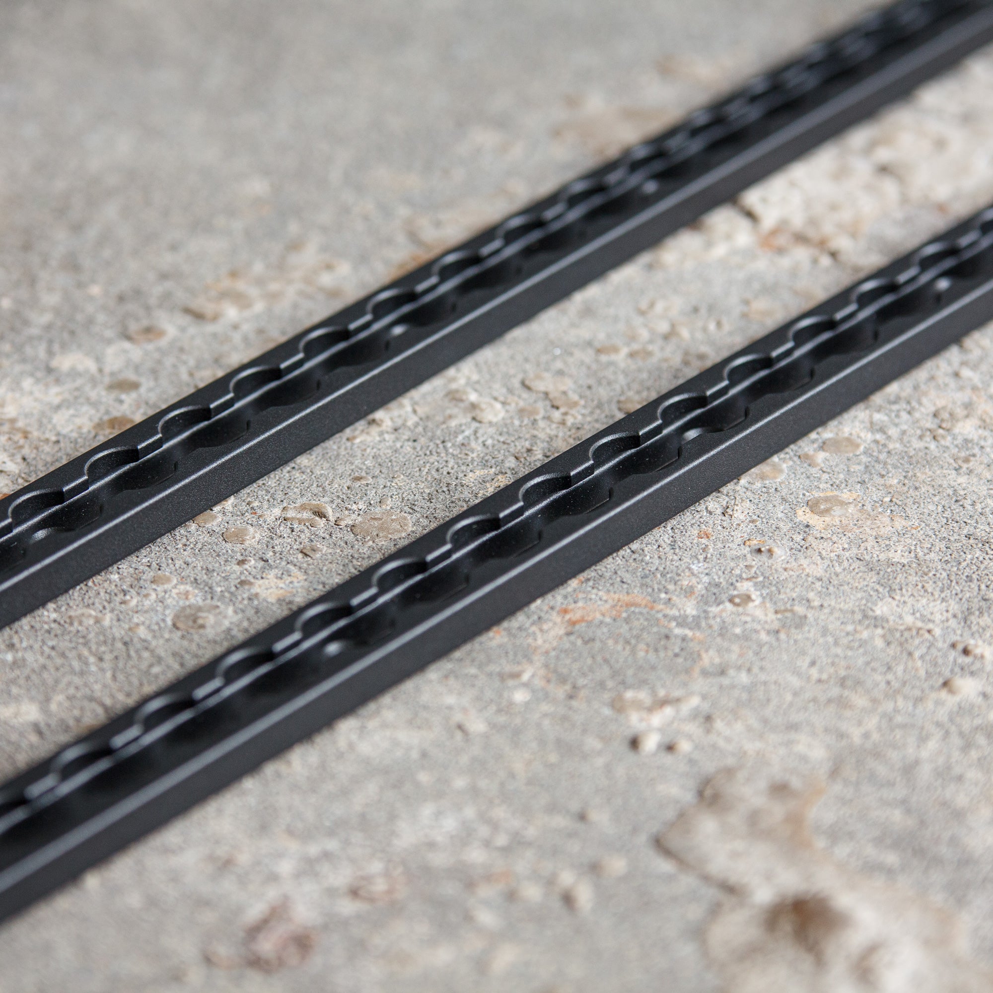 Mehr Stauraum. Mehr Ordnung. – 1. geländetaugliches Deckenregal für deinen VW Transporter T5/T6
