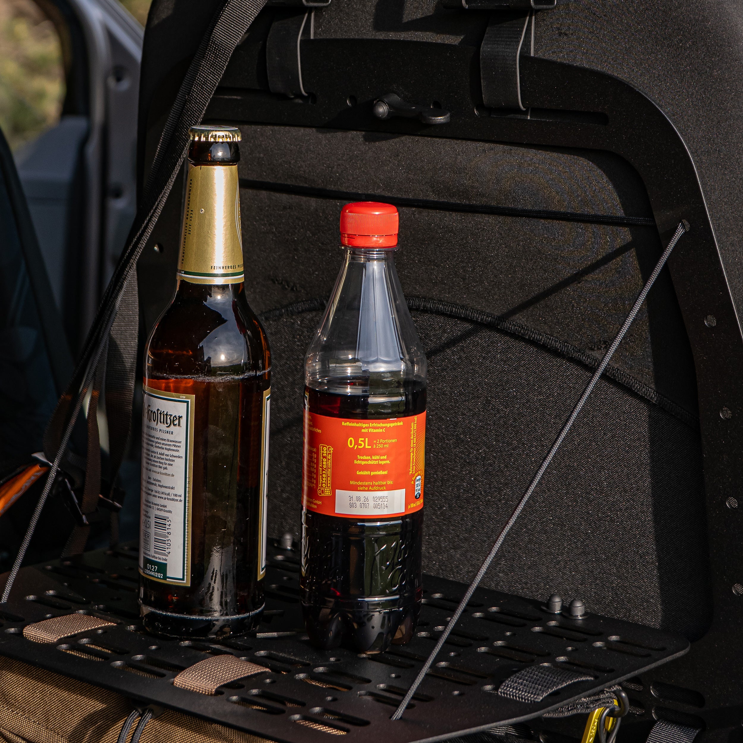 Autositz-Organizer mit Tisch-Funktion & Kleiderhaken | VW Bus, Campervan & Overlander