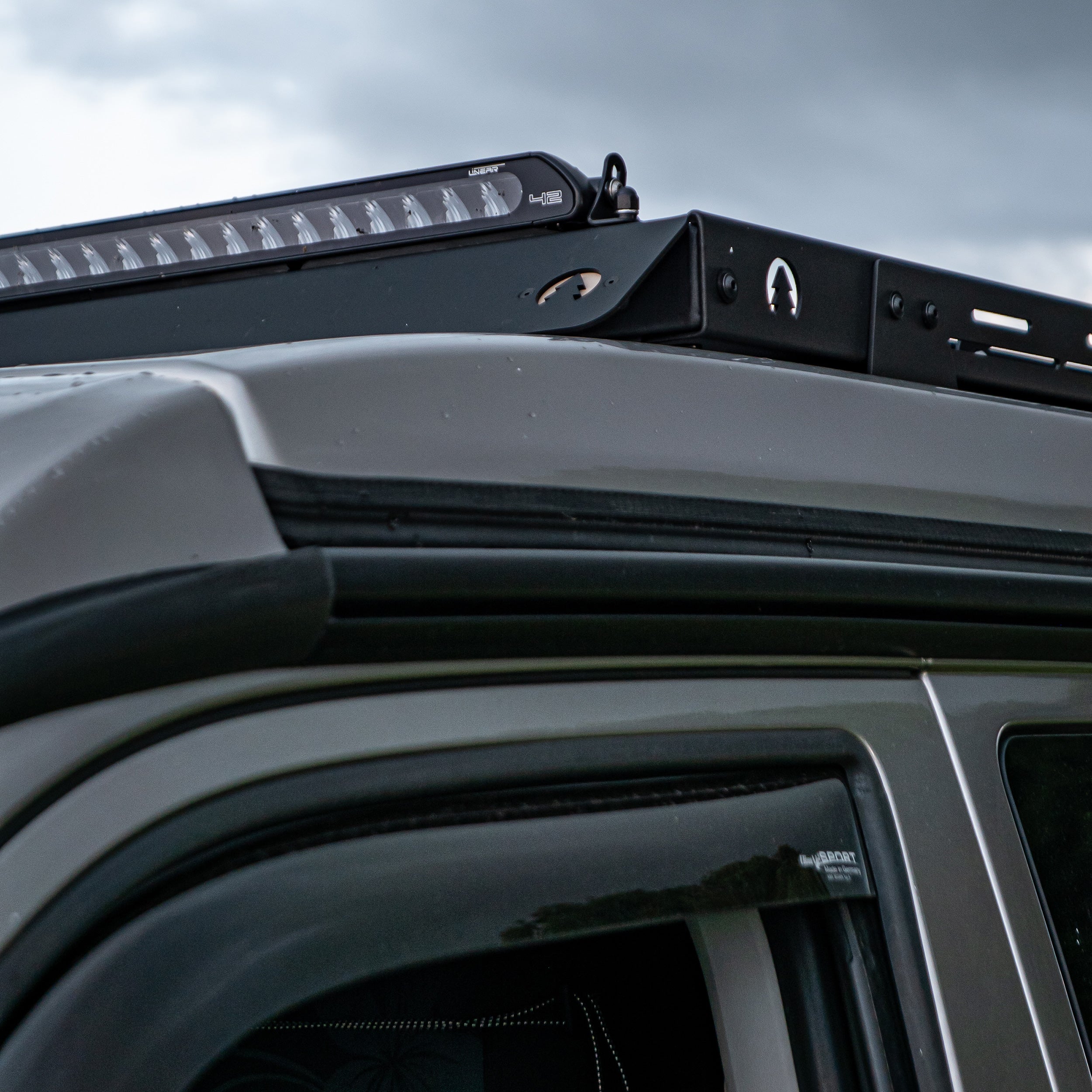 Ultraleichter Dachträger für Aufstelldächer mit begrenzter Dachlast | VW Bus T5/T6, Ford Transit/Toruneo Custom, Mercedes V-Klasse/Vito