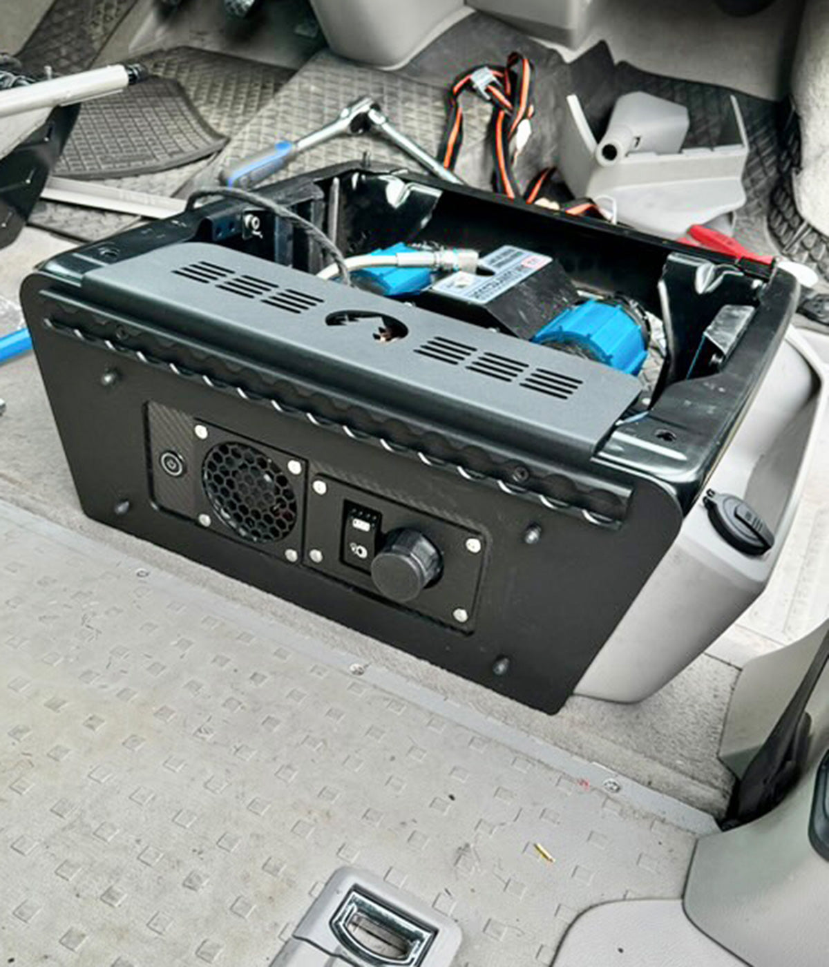 DIY-Elektrik-Hub für die Sitzkonsole # VW T5, T6, T6.1